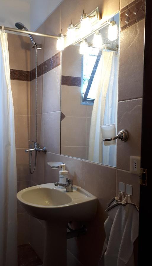 Comoda Casa Con Inmejorable Ubicacion Y Servicios Villa Fray Bentos Bagian luar foto