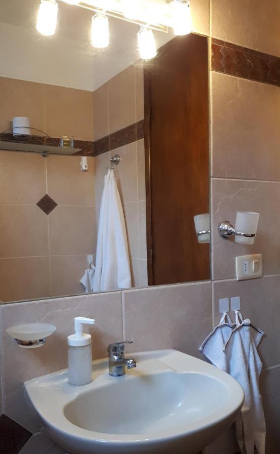 Comoda Casa Con Inmejorable Ubicacion Y Servicios Villa Fray Bentos Bagian luar foto